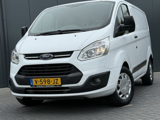Ford Transit Custom 2.0 TDCI 130 PK / L1H1 / TREND / 2.5 TONS TREKHAAK / AIRCO / CRUISE / NAVI / INRICHTING / 3-ZITS ActivLease financial lease