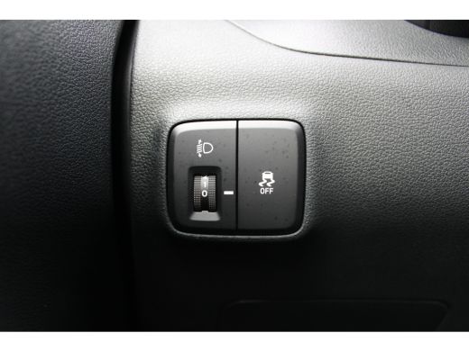 Hyundai i10 1.0 Comfort Automaat | Actieve rijbaanassistentie (LKA) | Isofix bevestigingspunten op de passagi... ActivLease financial lease