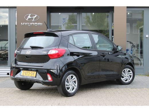 Hyundai i10 1.0 Comfort Automaat | Actieve rijbaanassistentie (LKA) | Isofix bevestigingspunten op de passagi... ActivLease financial lease