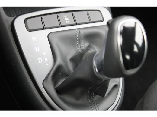 Hyundai i10 1.0 Comfort Automaat | Actieve rijbaanassistentie (LKA) | Isofix bevestigingspunten op de passagi... ActivLease financial lease