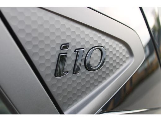 Hyundai i10 1.0 Comfort Automaat | Actieve rijbaanassistentie (LKA) | Isofix bevestigingspunten op de passagi... ActivLease financial lease