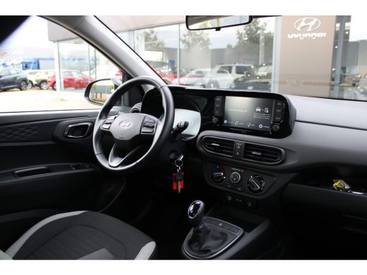 Hyundai i10 1.0 Comfort Automaat | Actieve rijbaanassistentie (LKA) | Isofix bevestigingspunten op de passagi... ActivLease financial lease