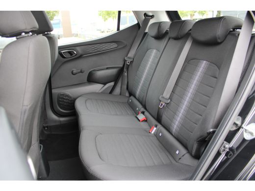 Hyundai i10 1.0 Comfort Automaat | Actieve rijbaanassistentie (LKA) | Isofix bevestigingspunten op de passagi... ActivLease financial lease