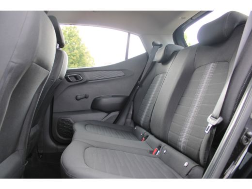 Hyundai i10 1.0 Comfort Smart | Achteruitrijcamera | Armsteun voor | Audio-navigatie full map ActivLease financial lease