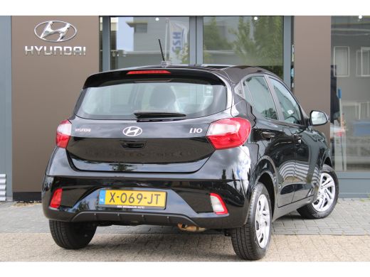 Hyundai i10 1.0 Comfort Smart | Achteruitrijcamera | Armsteun voor | Audio-navigatie full map ActivLease financial lease