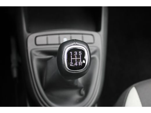 Hyundai i10 1.0 Comfort Smart | Achteruitrijcamera | Armsteun voor | Audio-navigatie full map ActivLease financial lease