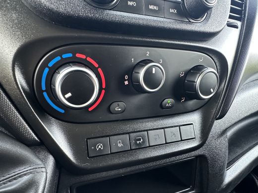 Iveco Daily 35C16 2.3 D 157 PK / ZEER NETJES !! / HYDRAULISCHE LAADKLEP / BAKWAGEN / 65.983 KM ! / AIRCO / DU... ActivLease financial lease