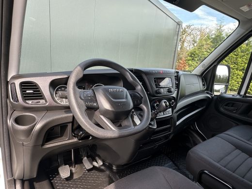 Iveco Daily 35C16 2.3 D 157 PK / ZEER NETJES !! / HYDRAULISCHE LAADKLEP / BAKWAGEN / 65.983 KM ! / AIRCO / DU... ActivLease financial lease