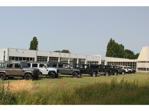 Land Rover Defender 110 2.0 P300e 110 X-Dynamic HSE ActivLease financial lease