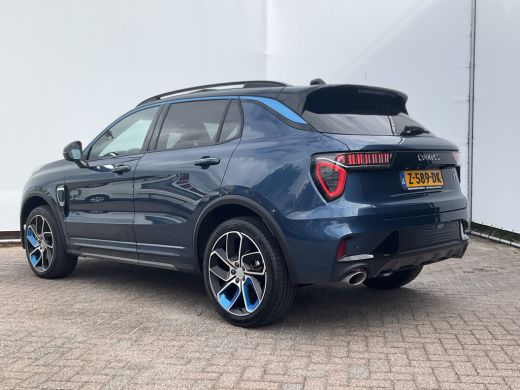 Lynk & Co 01 1.5 262pk PHEV Panodak Zwarte hemel 360° Cam Plug in ActivLease financial lease