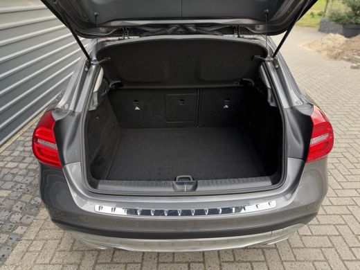 Mercedes-Benz GLA 220 d Ambition 177 PK Led Xenon ActivLease financial lease