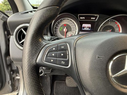 Mercedes-Benz GLA 220 d Ambition 177 PK Led Xenon ActivLease financial lease