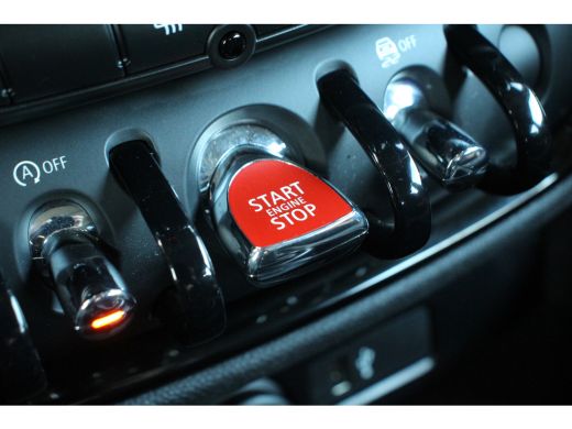 Mini Clubman 1.5 | NL-AUTO! | 1 EIGENAAR! | CLIMA | CRUISE | PARKEERSENSOREN | LMV | DEALER OH! | PRACHTIGE ST... ActivLease financial lease