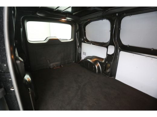 Peugeot Expert 2.0 BlueHDI 177PK L2H1 | Automaat | Airco | 3-Zits | 360 Camera | HuD | Clima | Carplay ActivLease financial lease