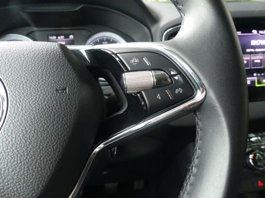 Skoda Karoq 1.0 TSI Business Edition | TREKHAAK | NAVI | APPLE CARPLAY/ANDROID AUTO | ActivLease financial lease