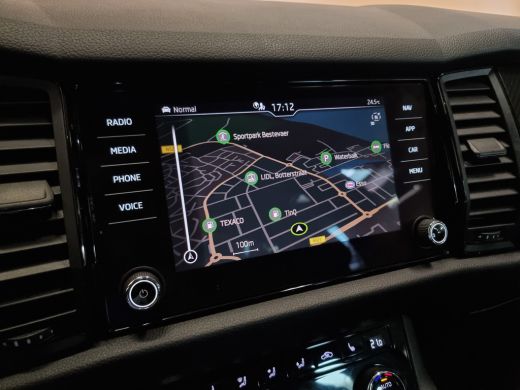 Skoda Kodiaq 1.5 TSI Sportline Business navi | trekhaak | dealer onderhouden | stoel en stuurverwarming | spor... ActivLease financial lease