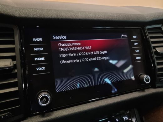 Skoda Kodiaq 1.5 TSI Sportline Business navi | trekhaak | dealer onderhouden | stoel en stuurverwarming | spor... ActivLease financial lease