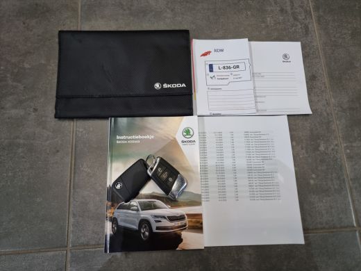 Skoda Kodiaq 1.5 TSI Sportline Business navi | trekhaak | dealer onderhouden | stoel en stuurverwarming | spor... ActivLease financial lease