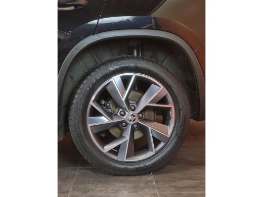 Skoda Kodiaq 1.5 TSI Sportline Business navi | trekhaak | dealer onderhouden | stoel en stuurverwarming | spor... ActivLease financial lease