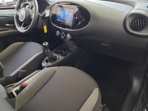 Toyota Aygo 1.0 VVT-i MT Play | Apple CarPlay | Adaptive Cruise | Rijklaarprijs incl. garantie | ActivLease financial lease