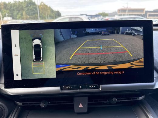 Toyota C-HR 1.8 Hybrid 140 First Edition **NAVIGATIE/ DODEHOEK DETECTIE/ 360 CAMERA/ PARKEERSENSOREN VOOR EN ... ActivLease financial lease