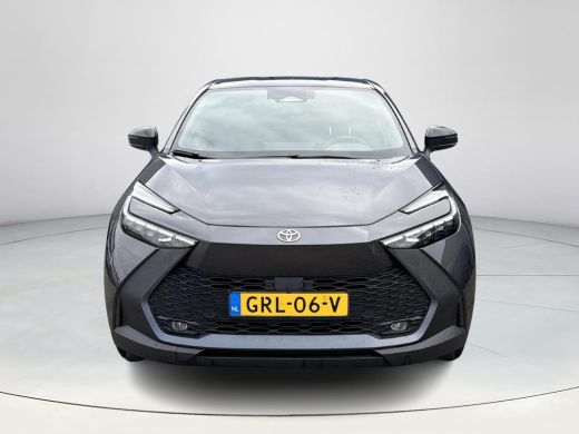 Toyota C-HR 1.8 Hybrid 140 First Edition **NAVIGATIE/ DODEHOEK DETECTIE/ 360 CAMERA/ PARKEERSENSOREN VOOR EN ... ActivLease financial lease