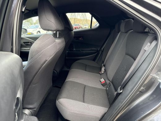 Toyota C-HR 1.8 Hybrid 140 First Edition **NAVIGATIE/ DODEHOEK DETECTIE/ 360 CAMERA/ PARKEERSENSOREN VOOR EN ... ActivLease financial lease