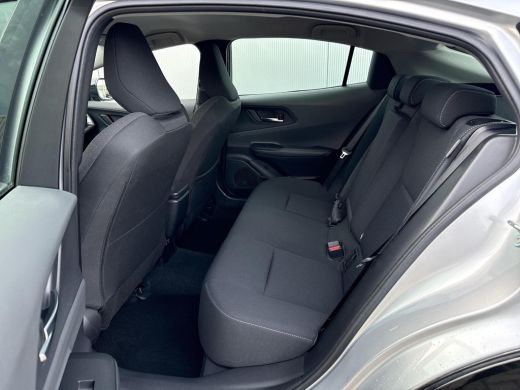 Toyota Prius 2.0 Plug-in Executive **NAVIGATIE/ STOEL EN STUURWIELVERWARMING/ DODEHOEK DETECTIE/ CAMERABEELD I... ActivLease financial lease
