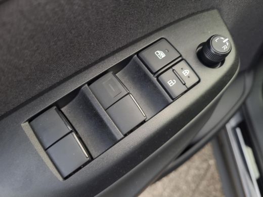 Toyota Yaris Cross 1.5 Hybrid 115 First Edition Apple CarPlay | Stoel/stuurverwarming | Rijklaarprijs incl. garantie | ActivLease financial lease