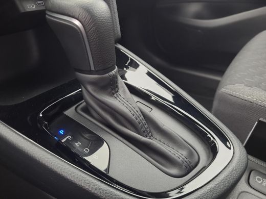 Toyota Yaris Cross 1.5 Hybrid 115 First Edition Comfort Pack | Apple CarPlay | Parkeersensoren | Blindspot | Stuurve... ActivLease financial lease