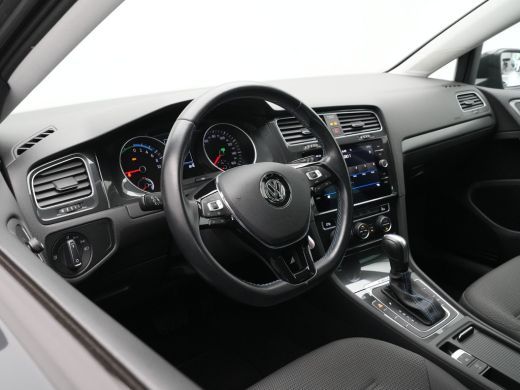 Volkswagen e-Golf E-DITION Navigatie Pdc Acc 17'' Lm Velgen 218 ActivLease financial lease