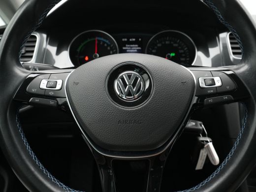 Volkswagen e-Golf E-DITION Navigatie Pdc Acc 17'' Lm Velgen 218 ActivLease financial lease