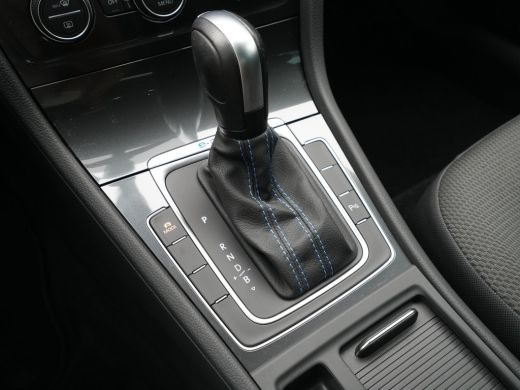 Volkswagen e-Golf E-DITION Navigatie Pdc Acc 17'' Lm Velgen 218 ActivLease financial lease