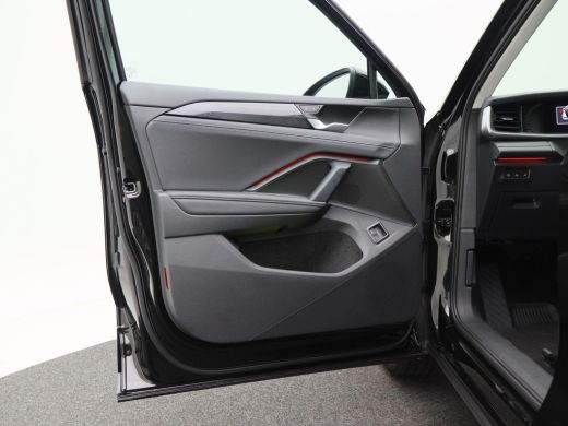 Volkswagen Tayron 1.5 eHybrid 204 Pk Automaat Life Edition | Full LED | Trekhaak | 18 Inch | Stoelverwarming | Priv... ActivLease financial lease