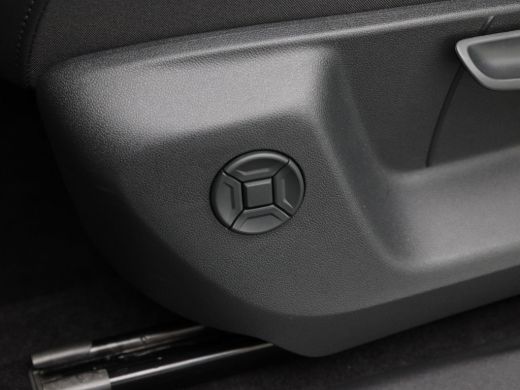 Volkswagen Tayron 1.5 eHybrid 204 Pk Automaat Life Edition | Full LED | Trekhaak | 18 Inch | Stoelverwarming | Priv... ActivLease financial lease