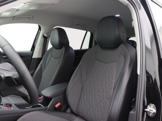 Volkswagen Tayron 1.5 eHybrid 204 Pk Automaat Life Edition | Full LED | Trekhaak | 18 Inch | Stoelverwarming | Priv... ActivLease financial lease