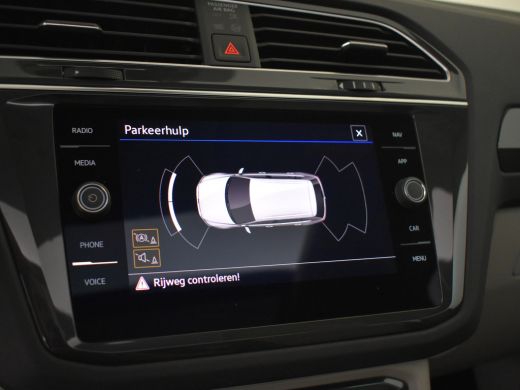 Volkswagen Tiguan 1.4 TSI eHybrid Life Business 245pk Panorama dak | Matrix koplampen | Trekhaak | Stoelverwarming ... ActivLease financial lease