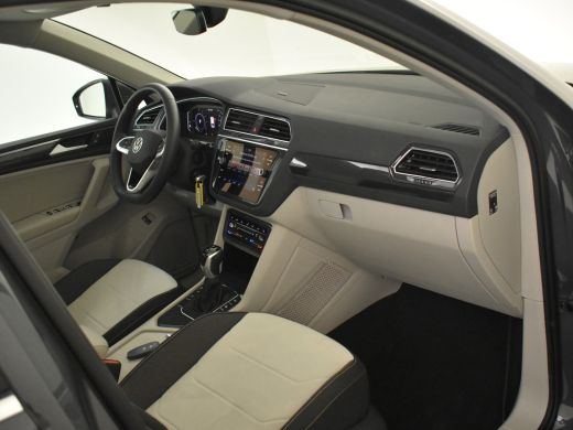 Volkswagen Tiguan 1.4 TSI eHybrid Life Business 245pk Panorama dak | Matrix koplampen | Trekhaak | Stoelverwarming ... ActivLease financial lease