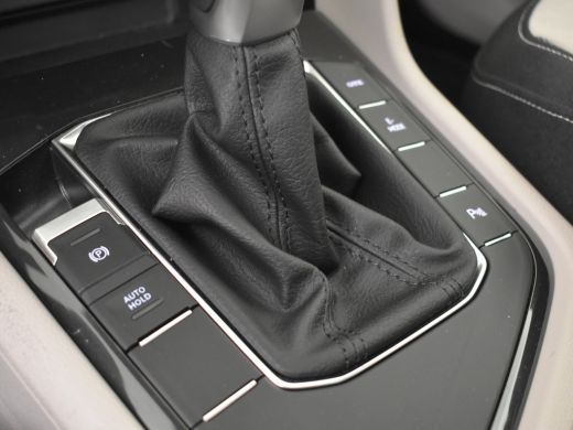 Volkswagen Tiguan 1.4 TSI eHybrid Life Business 245pk Panorama dak | Matrix koplampen | Trekhaak | Stoelverwarming ... ActivLease financial lease