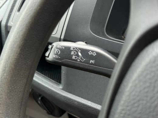 Volkswagen Transporter 2.0 TDI 102 PK / L2H1 / 1e EIG. / ALUCA INRICHTING / IMPERIAAL / TREKHAAK / AIRCO / CRUISE / BLUE... ActivLease financial lease