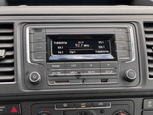 Volkswagen Transporter 2.0 TDI 102 PK / L2H1 / 1e EIG. / ALUCA INRICHTING / IMPERIAAL / TREKHAAK / AIRCO / CRUISE / BLUE... ActivLease financial lease