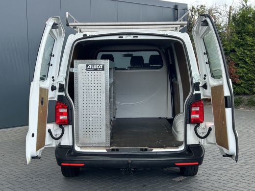 Volkswagen Transporter 2.0 TDI 102 PK / L2H1 / 1e EIG. / ALUCA INRICHTING / IMPERIAAL / TREKHAAK / AIRCO / CRUISE / BLUE... ActivLease financial lease