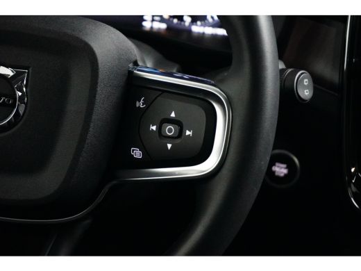 Volvo  XC40 1.5 T5 Recharge R-Design | Trekhaak | 360 Camera | Panoramadak | Harman/Kardon | Adaptive Cruise ActivLease financial lease
