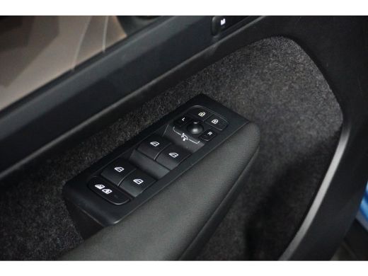 Volvo  XC40 1.5 T5 Recharge R-Design | Trekhaak | 360 Camera | Panoramadak | Harman/Kardon | Adaptive Cruise ActivLease financial lease