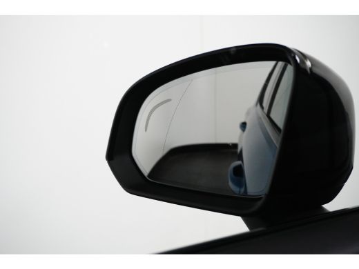 Volvo  XC40 1.5 T5 Recharge R-Design | Trekhaak | 360 Camera | Panoramadak | Harman/Kardon | Adaptive Cruise ActivLease financial lease