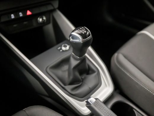 Audi A1 Sportback Sportback 25 TFSI Sport (APPLE CARPLAY, GROOT NAVI, VIRTUAL COCKPIT, LM VELGEN, PARKEERSENSOREN, ... ActivLease financial lease