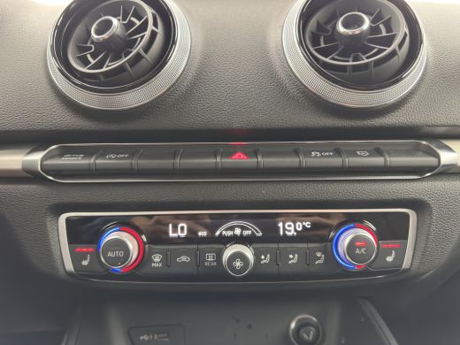 Audi A3 Limousine 35 TFSI CoD Advance Sport S-Line-Sportpack (INCL-BTW) Aut.*DIGI-COCKPIT | LEATHER-FABRI... ActivLease financial lease