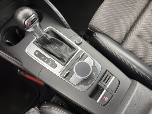 Audi A3 Limousine 35 TFSI CoD Advance Sport S-Line-Sportpack (INCL-BTW) Aut.*DIGI-COCKPIT | LEATHER-FABRI... ActivLease financial lease