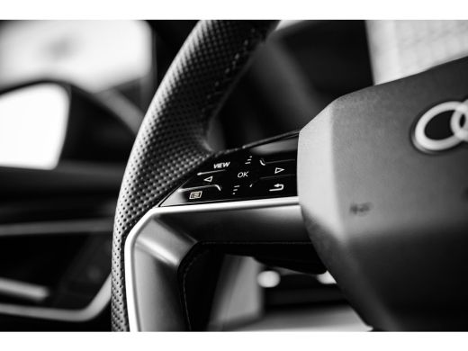 Audi Q4 e-tron S edition | Achterklep, automatisch bedienbaar | Achteruitrijcamera | Adaptive cruise control ActivLease financial lease