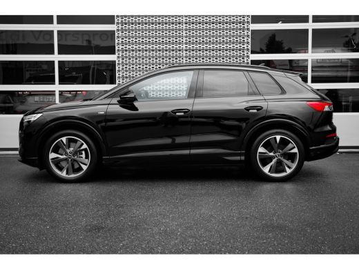 Audi Q4 e-tron S edition | Achterklep, automatisch bedienbaar | Achteruitrijcamera | Adaptive cruise control ActivLease financial lease